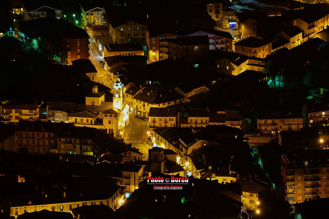 Notte a Susa (una piccola "Place de l'Etoile") - 12.09.17 #fotodelgiorno di Paolo Borea